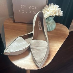 Steve Madden Women’s Leather Flats sz 9